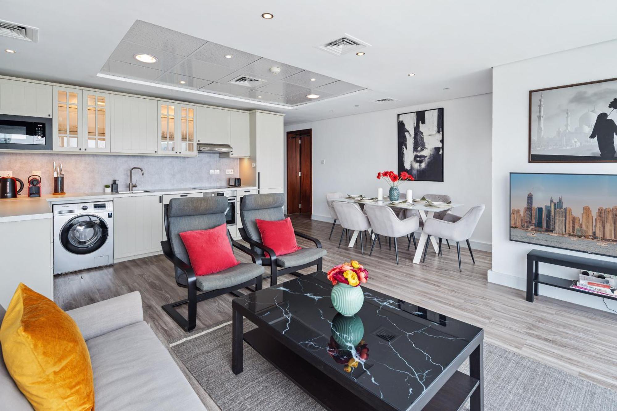 Apartamento Modern & Spacious 2-bed With Panoramic Views, Dual Balconies, Steps From Jlt Metro By 